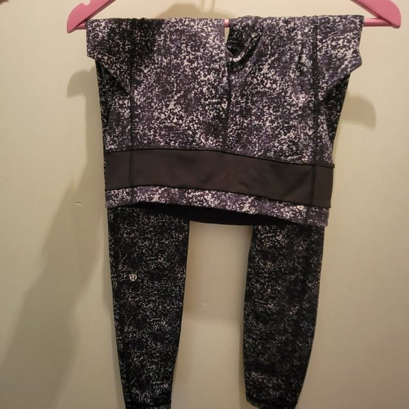 Size 6 Lululemon leggings - Picture 1 of 2